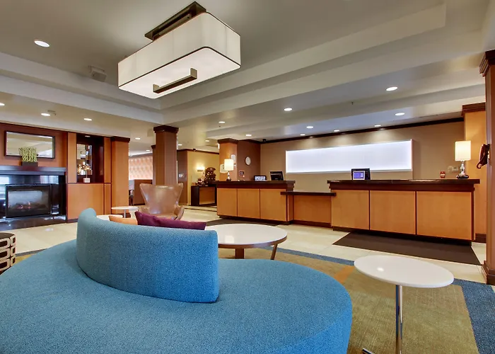 Fairfield & By Marriott Starved Rock Area Hotel