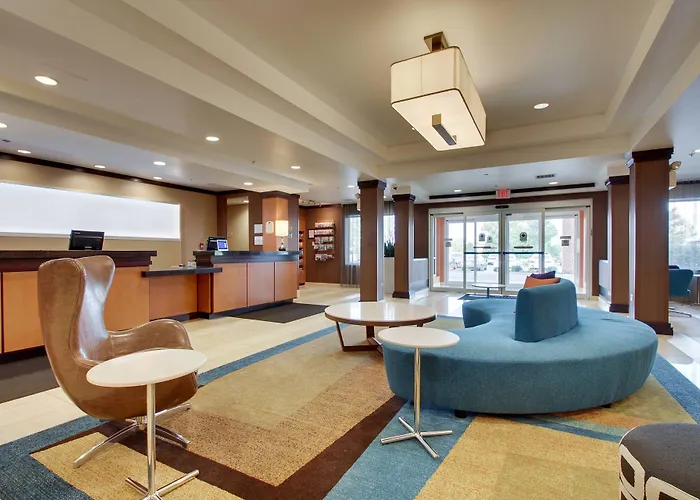 Hotel Fairfield & By Marriott Starved Rock Area 3*