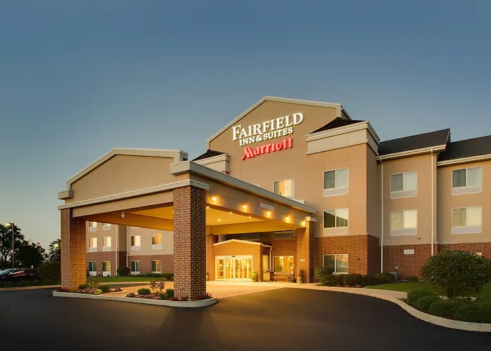 Hotel Fairfield & By Marriott Starved Rock Area