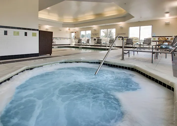 Fairfield & By Marriott Starved Rock Area Ottawa