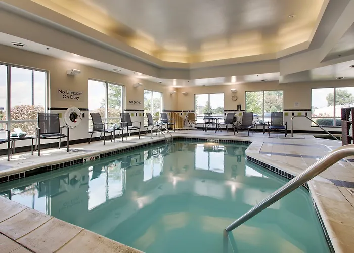 Fairfield & By Marriott Starved Rock Area 3*