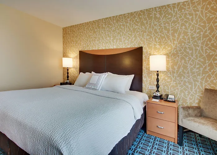 Fairfield & By Marriott Starved Rock Area