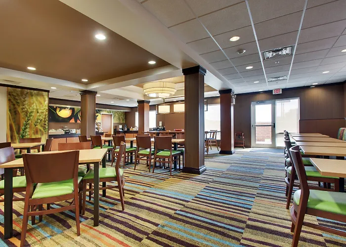 Fairfield & By Marriott Starved Rock Area Hotel