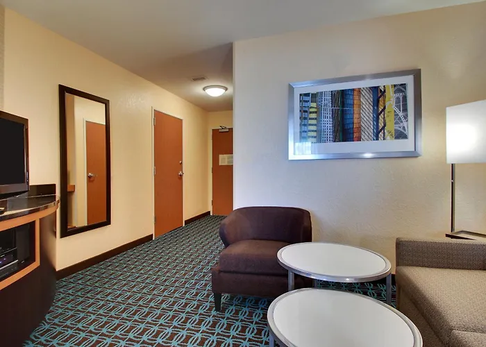 Fairfield & By Marriott Starved Rock Area Hotel