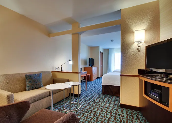 Fairfield & By Marriott Starved Rock Area